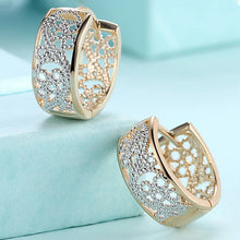 Load image into Gallery viewer, 14K Gold Plating Multi-Toned Floral Filigree Wired Clip On Earrings