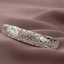 Load image into Gallery viewer, 18kt White Gold Plated Bangle