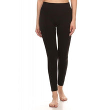 Load image into Gallery viewer, 4-Pack: Women's Premium Fleece-Lined Leggings