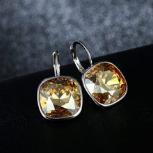 Load image into Gallery viewer, 0.55 CT Mini Bella Leverback Earring
