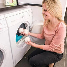 Load image into Gallery viewer, 3-Pack: New Zealand Wool Felt Dryer Balls
